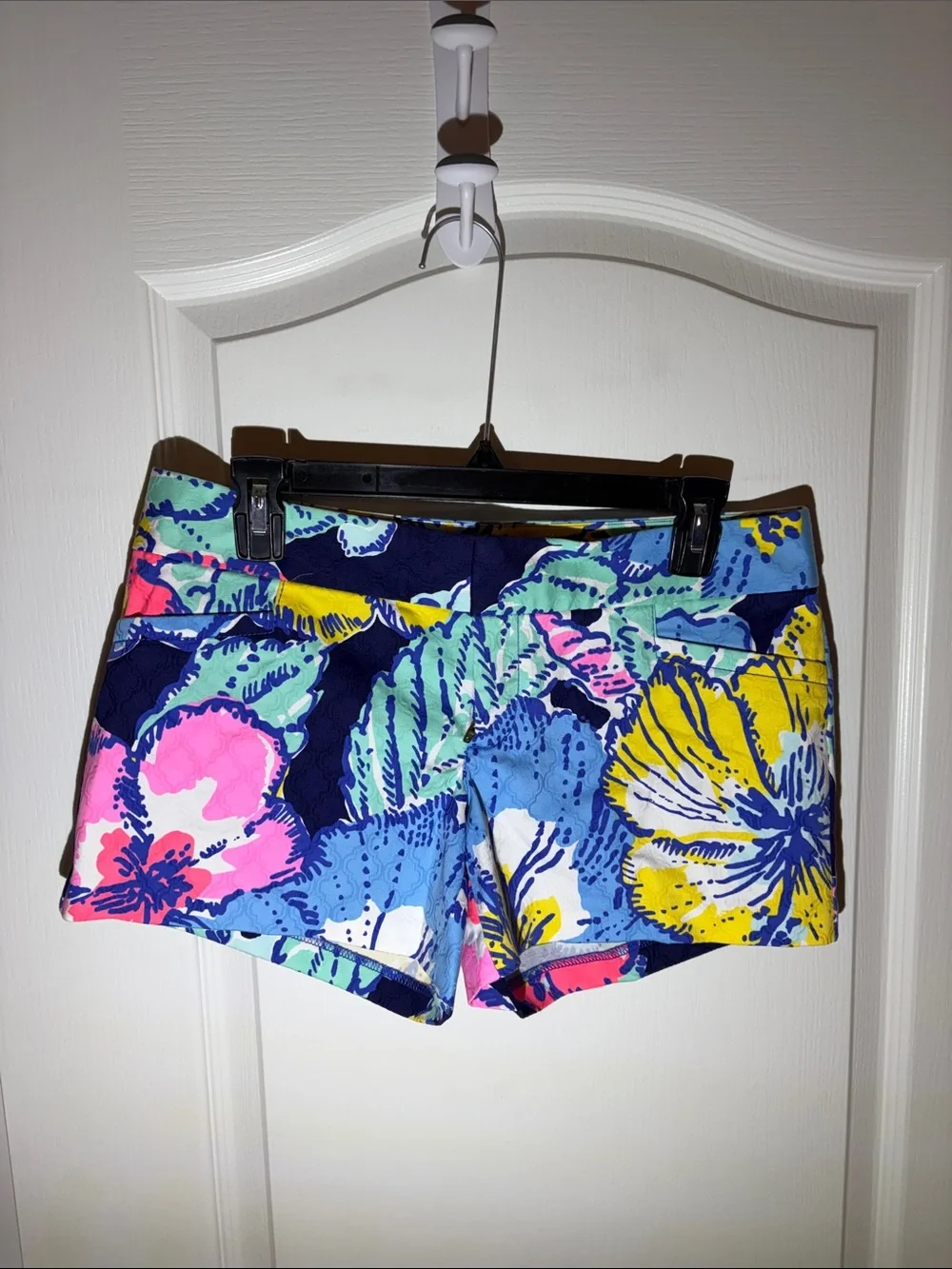Lilly Pulitzer - Floral Print Women’s Shorts - Navy Multi - Picture 1 of 7